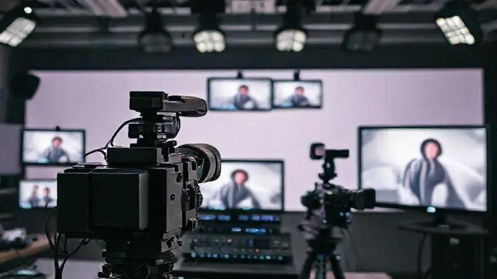 Como o removido de fundo por IA simplifica gravações multicâmera